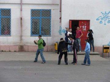 Elevi de la două licee constănţene, sancţionaţi disciplinar